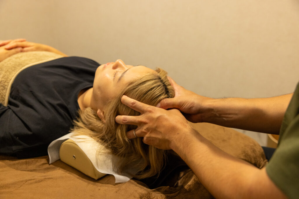 西葛西 GENEROUS鍼灸院整骨院 頭痛 神経整体 施術